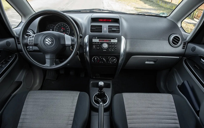 Suzuki SX4 cena 23900 przebieg: 185000, rok produkcji 2009 z Stoczek Łukowski małe 379